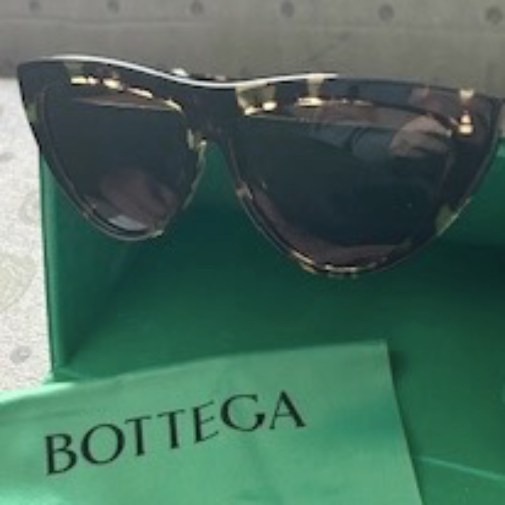 Bottega Veneta Havana Sunglasses *NEW*